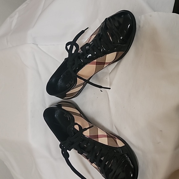 BURBERRY 💯AUTHENTHIC LEATHER TRAINERS SIZE 36 PRE-OWNED NEW/NEVER USED NO TAG - Picture 8 of 11